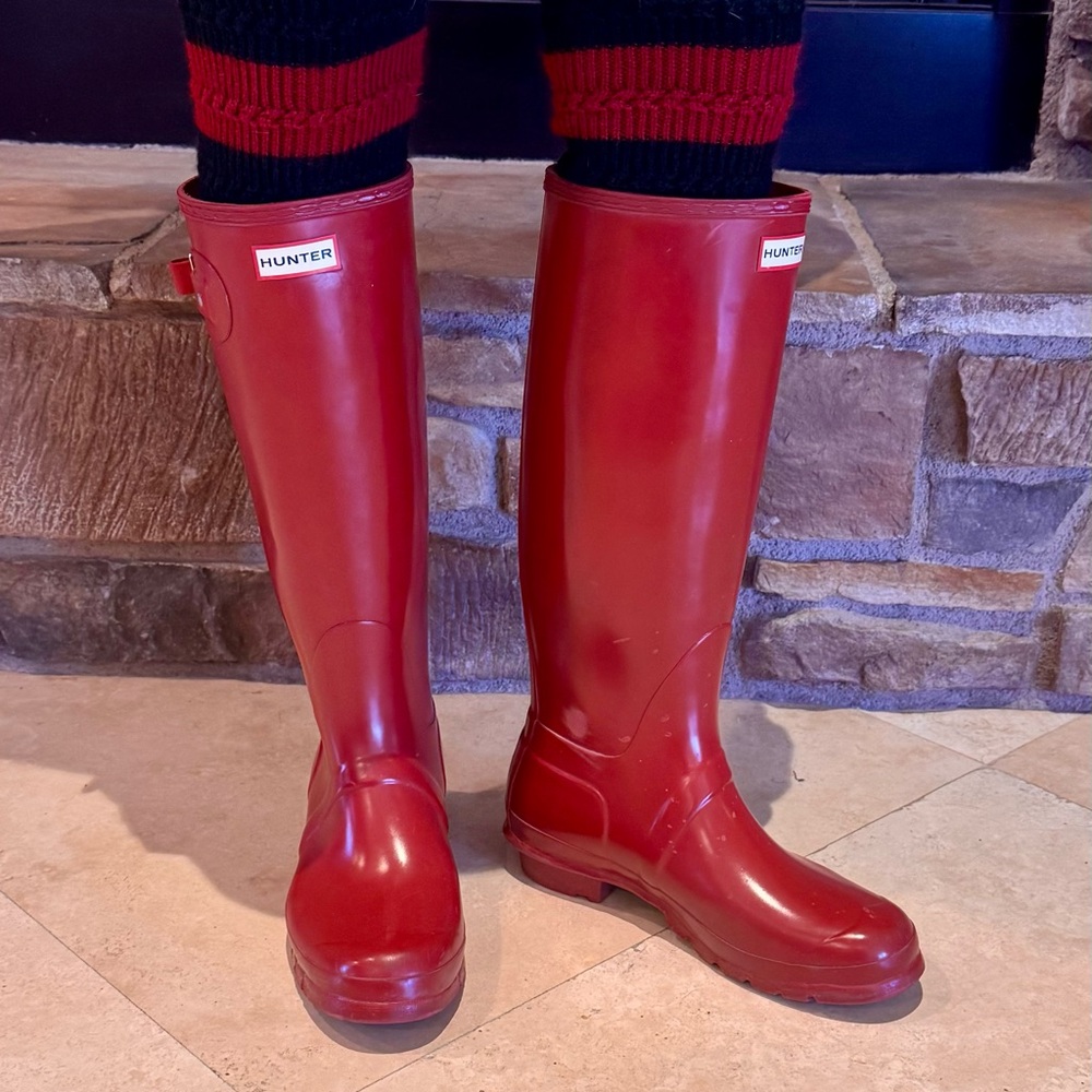 Hunter authentic brand Tall Gloss Chic Red Rain Boots